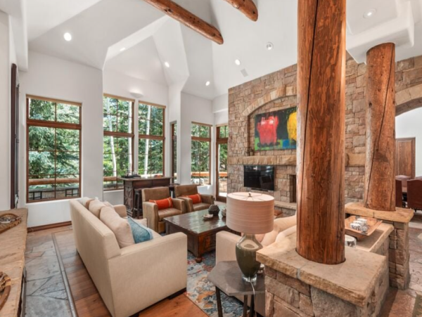 Luxurious Ski-In/Ski-Out Snowmass Chalet with Stunning Mountain Views